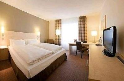 фото отеля Park Inn by Radisson Duesseldorf Sud