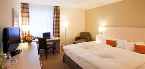 фото отеля Park Inn by Radisson Duesseldorf Sud
