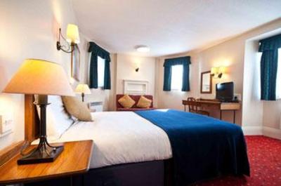 фото отеля Black Lion Harvester & Innkeeper's Lodge