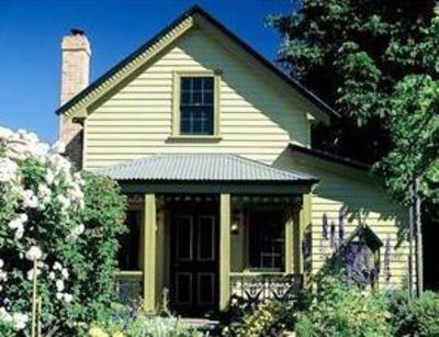 фото отеля Corinda's Cottages