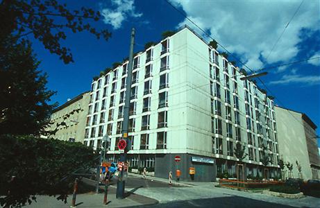 фото отеля Strawberry Youth Hostel Mittelgasse