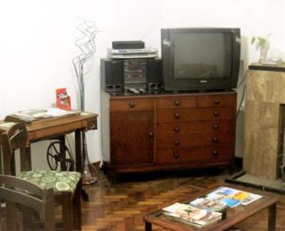 фото отеля Serrano 1111 Hostel