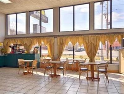 фото отеля Days Inn Sevierville Kodak