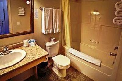 фото отеля Lake Country Inn