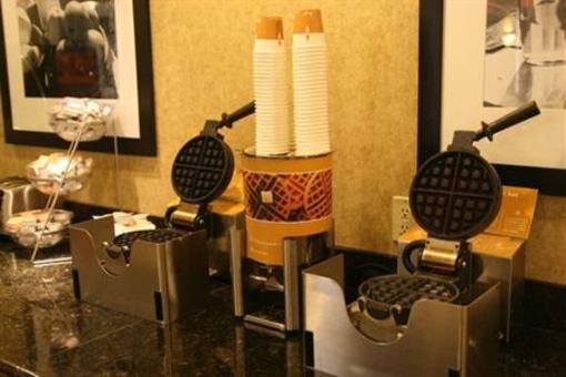 фото отеля Hampton Inn Davenport
