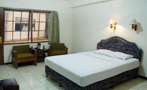 фото отеля Kusuma Kartikasari Hotel