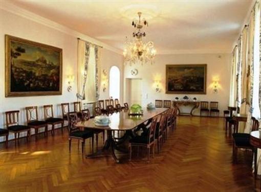 фото отеля Burg Heimerzheim
