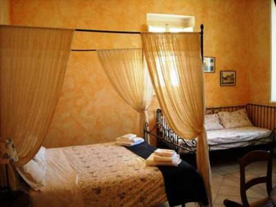 фото отеля MilleQuattrocento Bed & Breakfast Gaeta