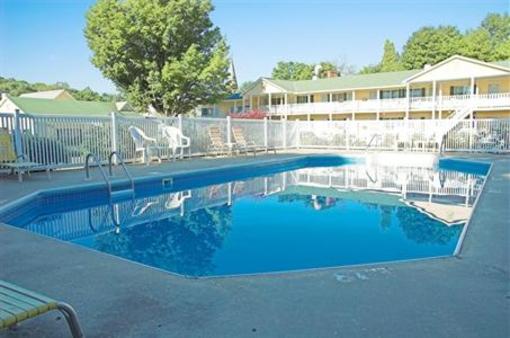 фото отеля BEST WESTERN Ludlow Colonial Motel
