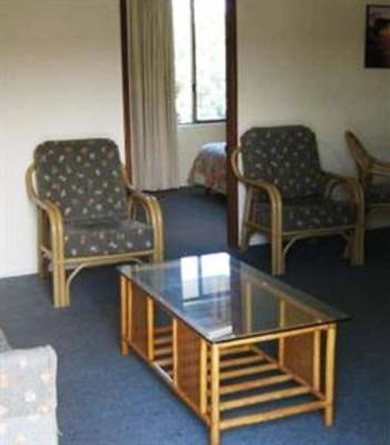 фото отеля Jadon Place Holiday Apartments