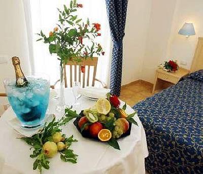фото отеля Hotel I Melograni Vieste