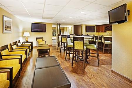 фото отеля Holiday Inn World's Fair Park