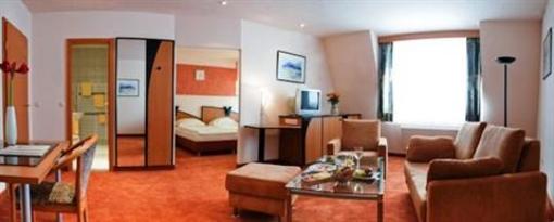 фото отеля Parkhotel Landau