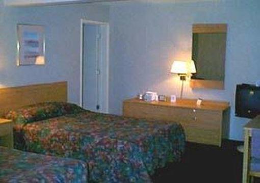 фото отеля Rodeway Inn Cedar Point North