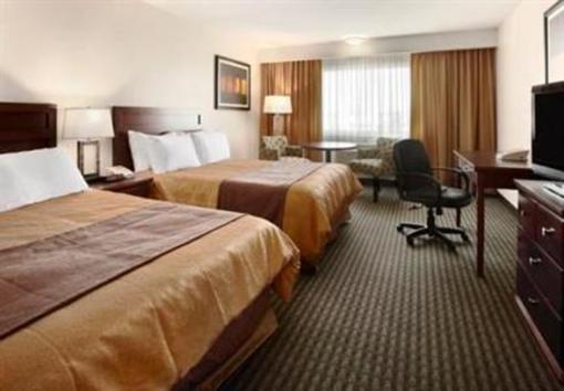 фото отеля Travelodge Hotel Weyburn