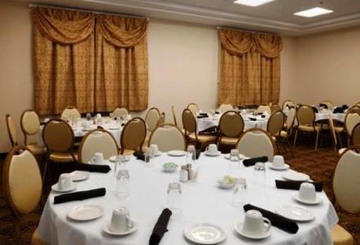 фото отеля Travelodge Hotel Weyburn