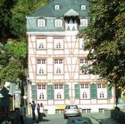 фото отеля Hotel Eifeler Hof