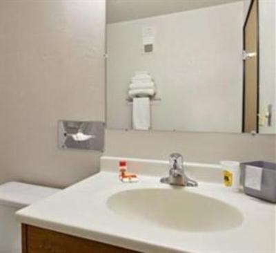 фото отеля Super 8 Motel Federal Way