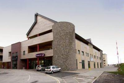 фото отеля Premier Inn Caernarfon