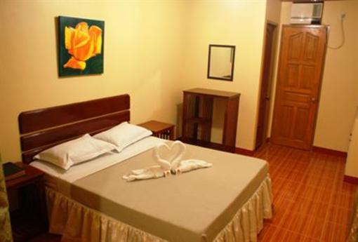 фото отеля Gloreto Guest House