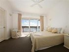 фото отеля Commodore Private Holiday Apartment