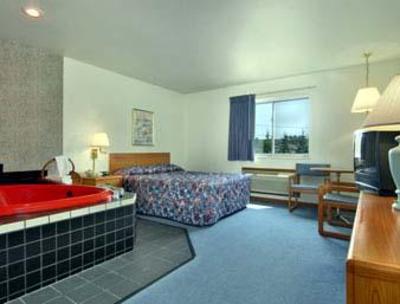 фото отеля Super 8 Munising Wetmore Area