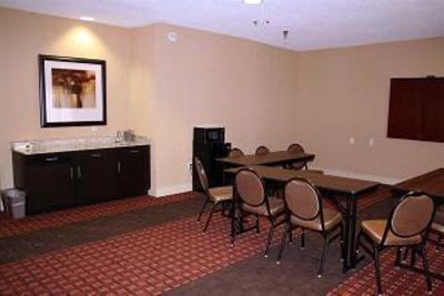 фото отеля Hampton Inn Corydon