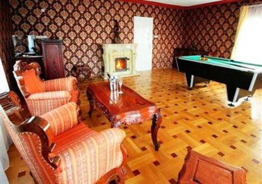 фото отеля Fried Castle Hotel and Restaurant