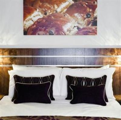 фото отеля Rooms at the Apple Pie