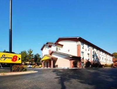 фото отеля Super 8 Greensboro Coliseum