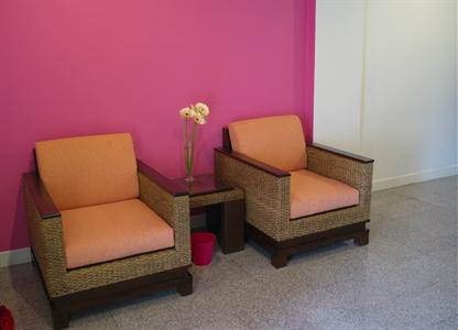 фото отеля Banglumpoo Place Guest House Bangkok