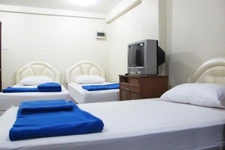 фото отеля Banglumpoo Place Guest House Bangkok