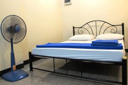 фото отеля Banglumpoo Place Guest House Bangkok