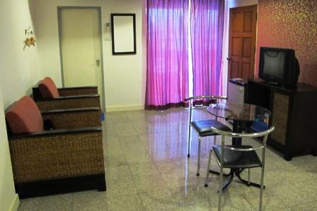 фото отеля Banglumpoo Place Guest House Bangkok