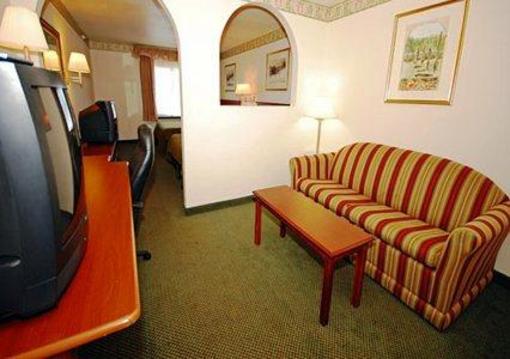 фото отеля Quality Suites Tulsa