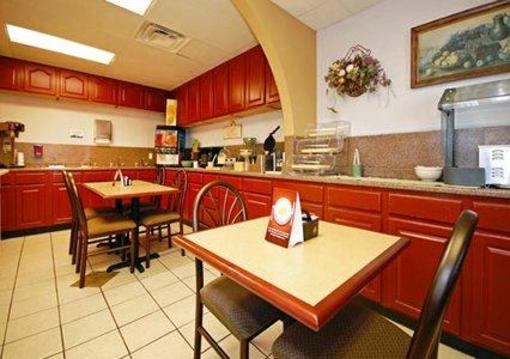 фото отеля Quality Suites Tulsa