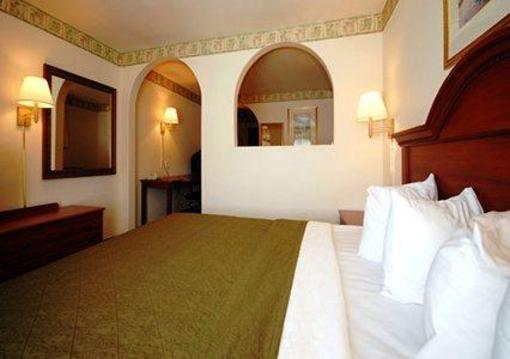 фото отеля Quality Suites Tulsa