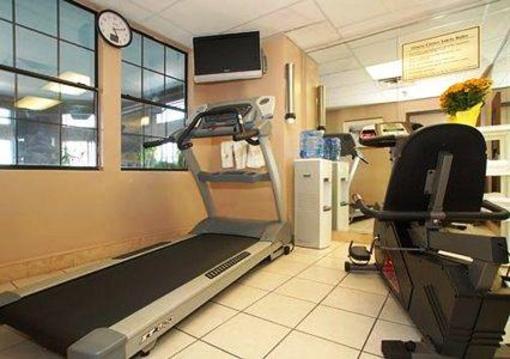 фото отеля Quality Suites Tulsa