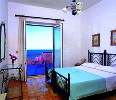 фото отеля La Madonnina Hotel Casamicciola Terme
