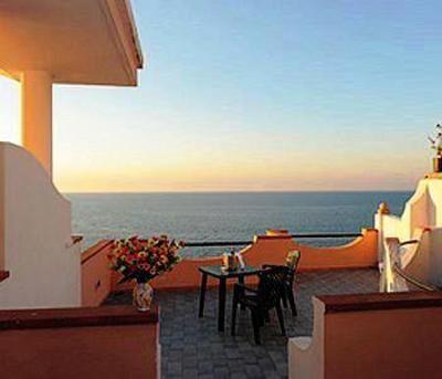 фото отеля La Madonnina Hotel Casamicciola Terme