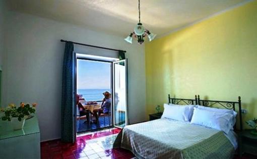 фото отеля La Madonnina Hotel Casamicciola Terme