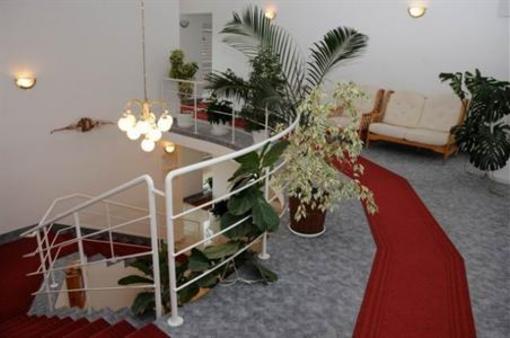 фото отеля Családi Hotel Balatonszarszo