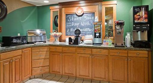 фото отеля AmericInn Lodge & Suites Bismarck