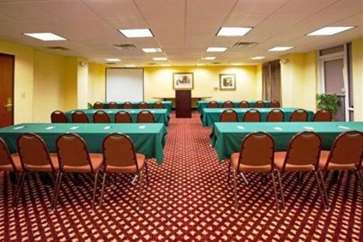 фото отеля Holiday Inn Express Hotel & Suites Orange