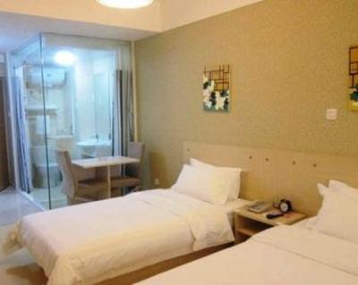 фото отеля Good Times Hotel