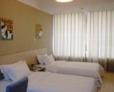 фото отеля Good Times Hotel