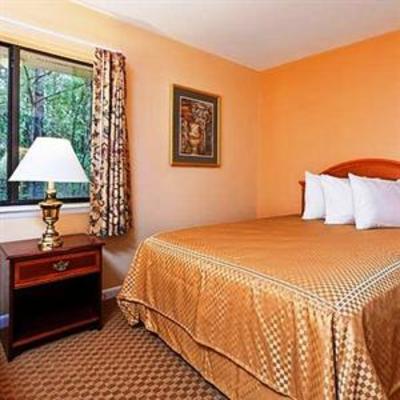 фото отеля Executive Suites Inn