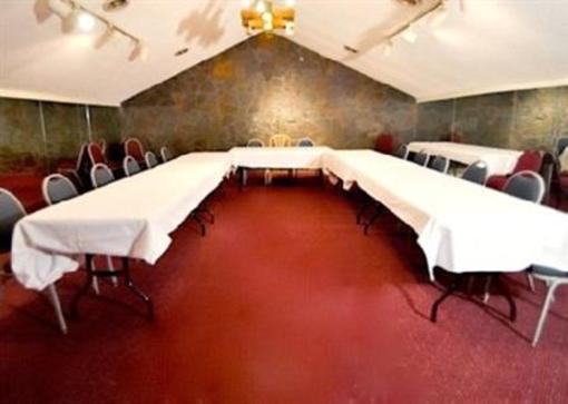 фото отеля Econo Lodge Colonie Center Mall