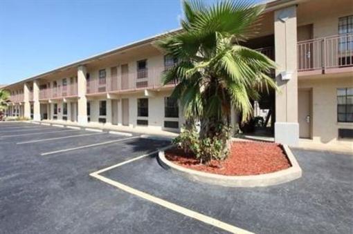 фото отеля Americas Best Value Executive Inn & Suites Caddo Valley