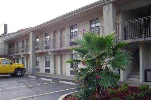 фото отеля Americas Best Value Executive Inn & Suites Caddo Valley